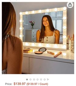 Makeup Mirror 🪞 With Touch Screen And  Charge For Phone 
