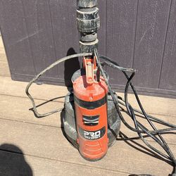 Sump pump and hose