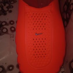 Brand New Nike Mind Slippers Size 9 