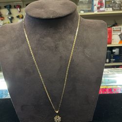 18k Gucci Chain With Clover Pendant 39205-1