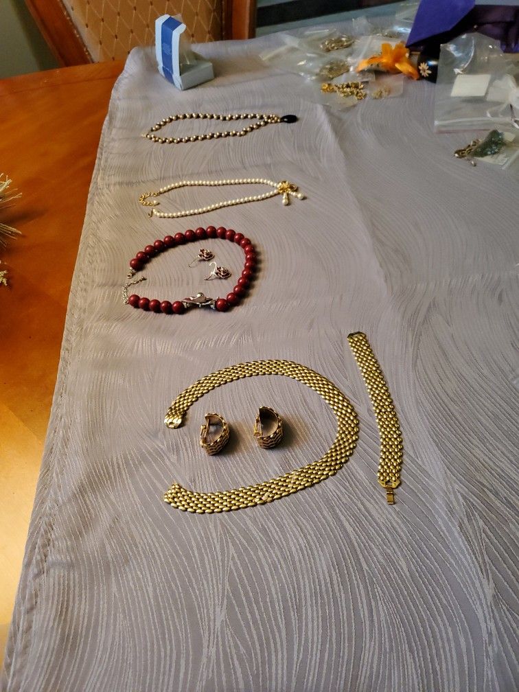Vtg Jewelry -Choker Sets