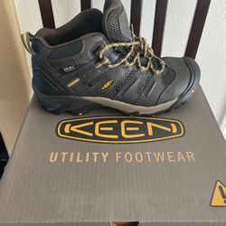 KEEN  Steel toe