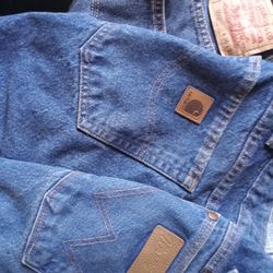 Lives....wrangler ...cohart Jens
