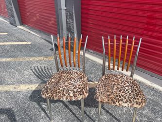 Mid Century Modern 50s Spindle back bake light back chairs