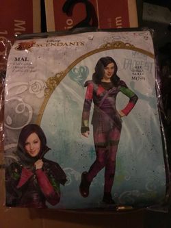 Mal character costume in very good condition size 7-8