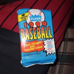 1990 Baseball Cards And I Got Some Ok Pules And I'm Selling For 12 U Can Look At Them If U Want Them