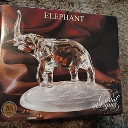 Lead Crystal Elephant Statue  NIB  6x5
