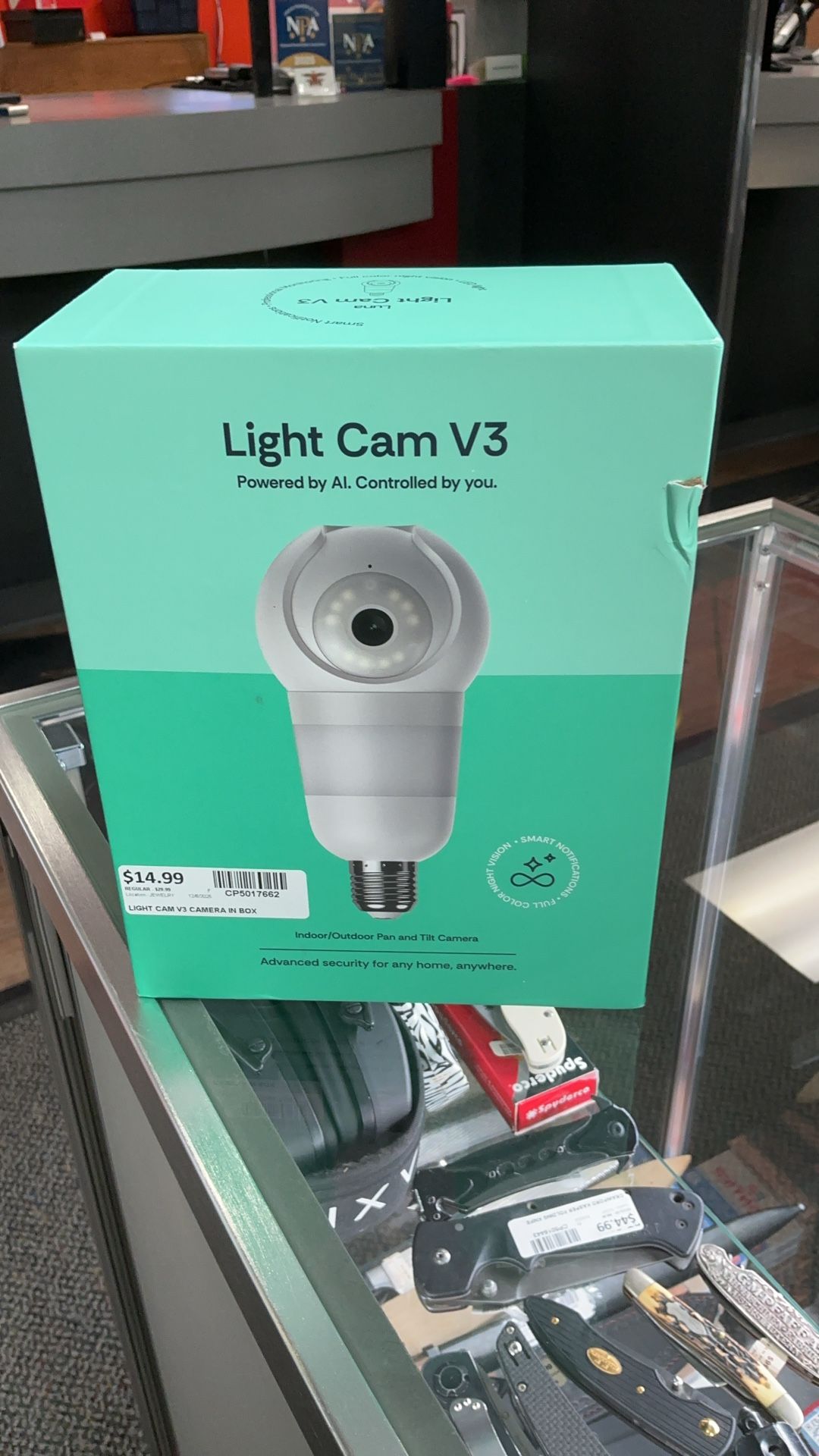 Light cam V3 new inbox, indoor outdoor pan tilt camera security