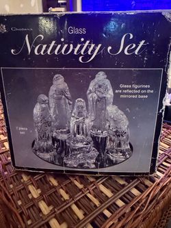 Chadwick Glass Nativity Set 7 Piece