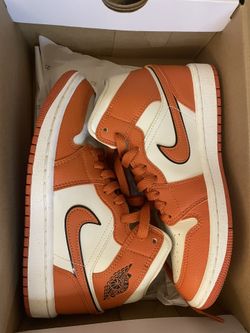 Air Jordan 1 Mid SE