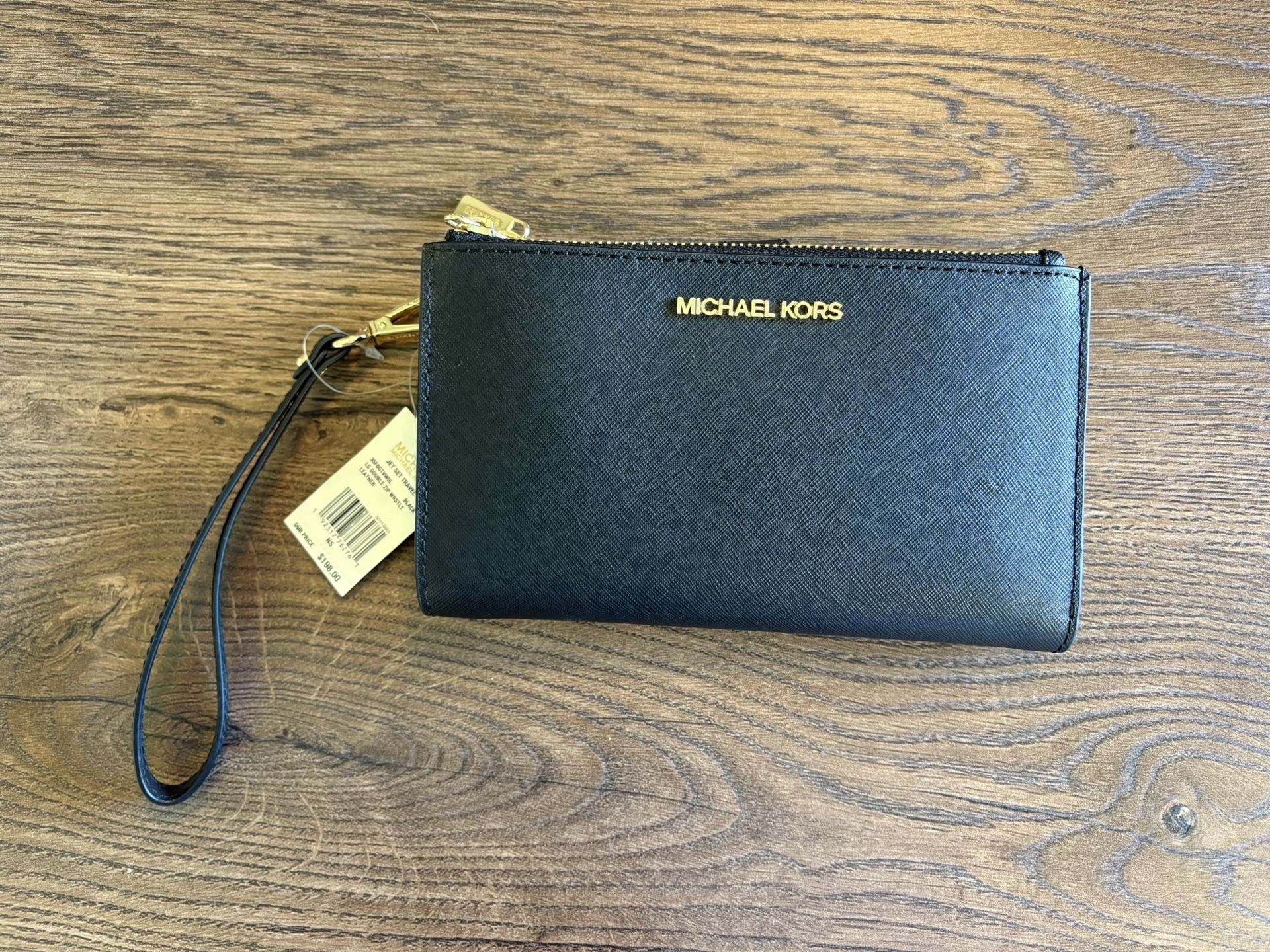 Michael Kors Wallet / wristlet 
