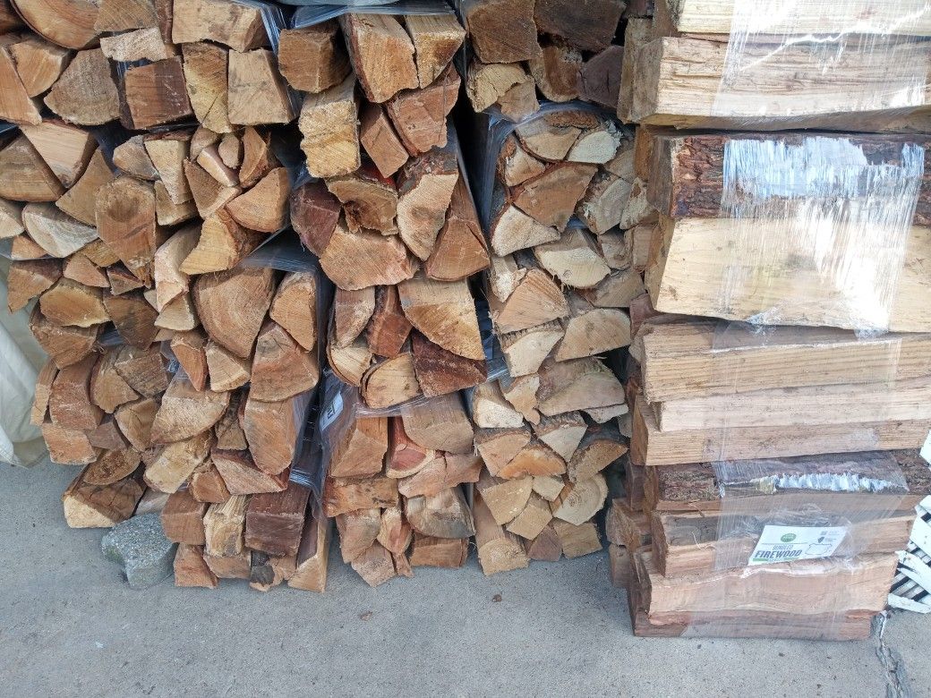 FIREWOOD BUNDLES WISCONSIN KILN DRIED