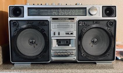 MASSIVE Soundesign Boombox. 