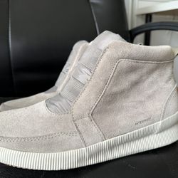 Sorel Grey Boots Women’s Size 10 