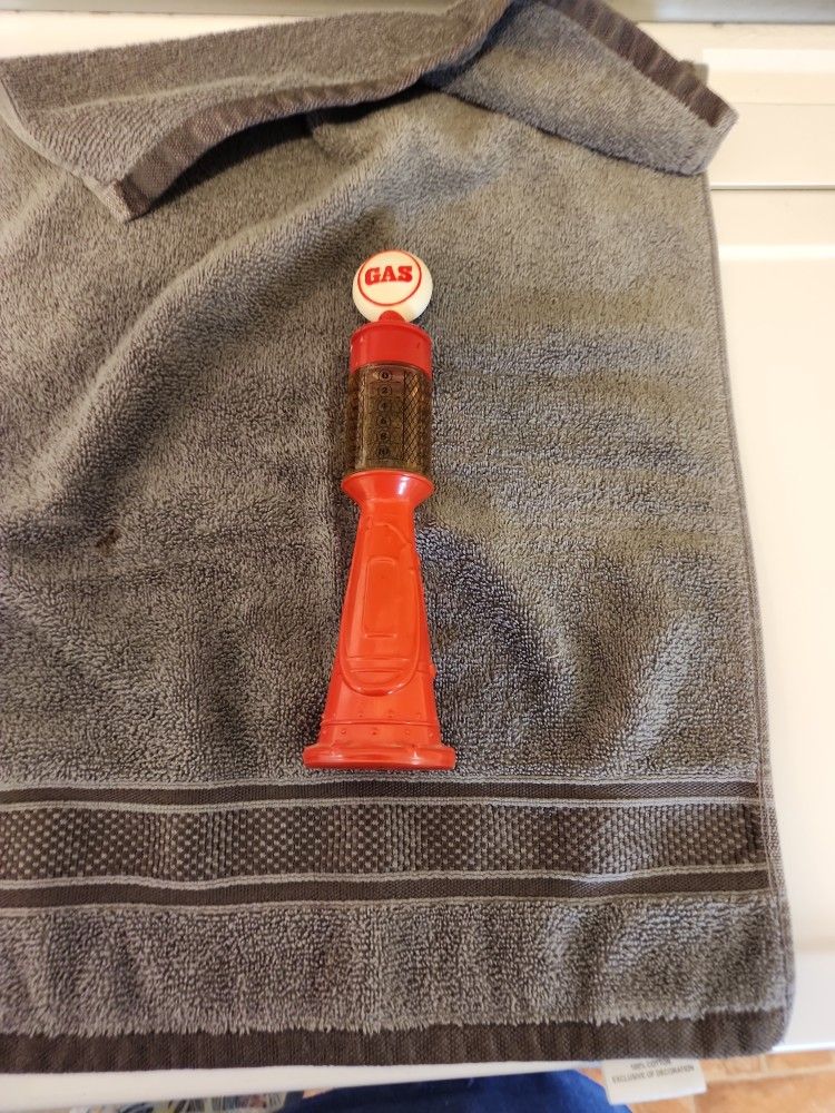 Vintage AVON Remember When Gas Pump Bottle Wild Country After Shave Full 4 Oz