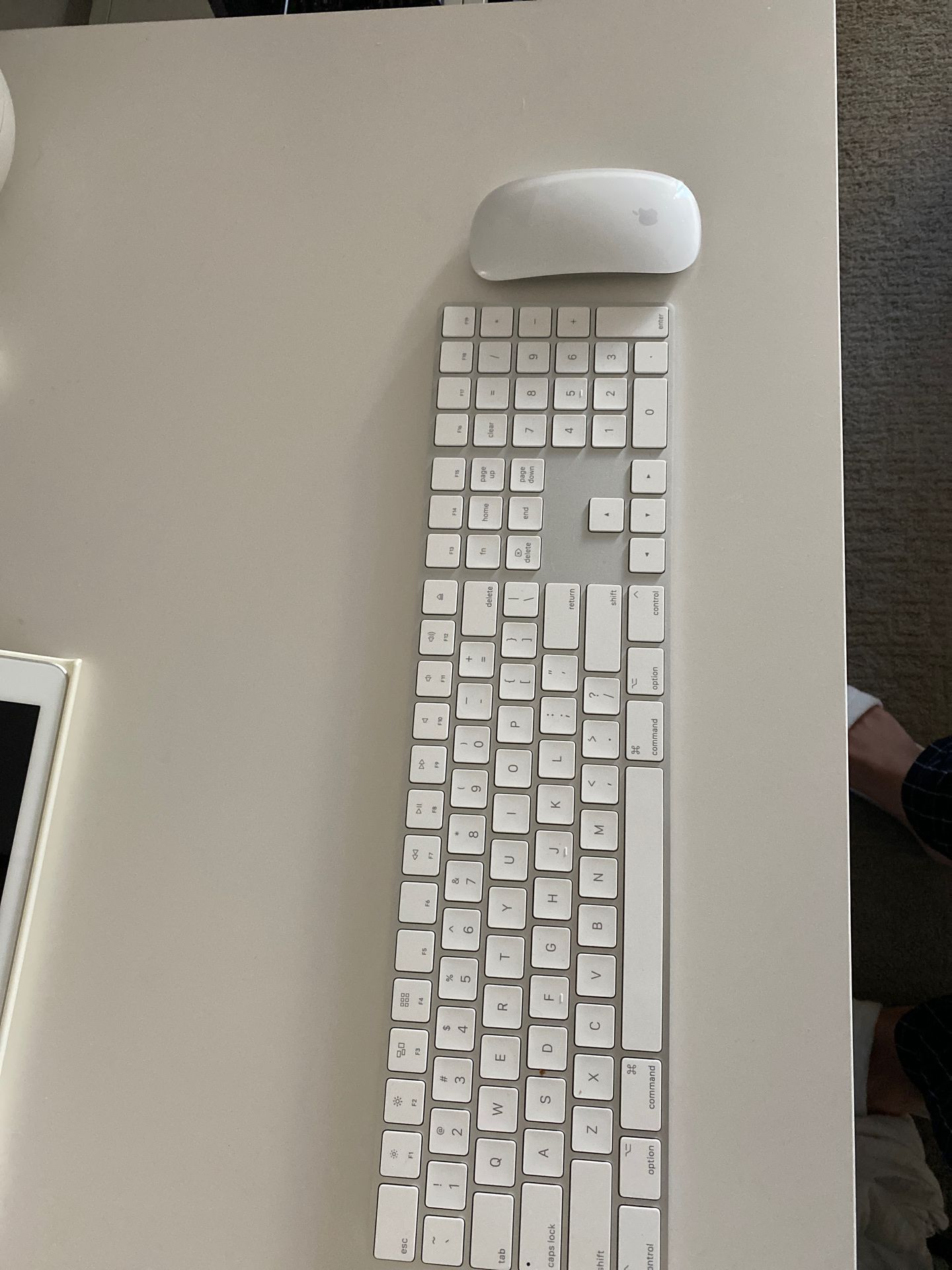 Apple wireless keyboard and magic mouse