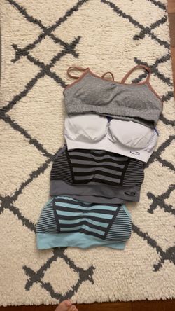 4 Padded sport bras bundle XS/Small