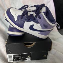 Jordan Size 9c$40