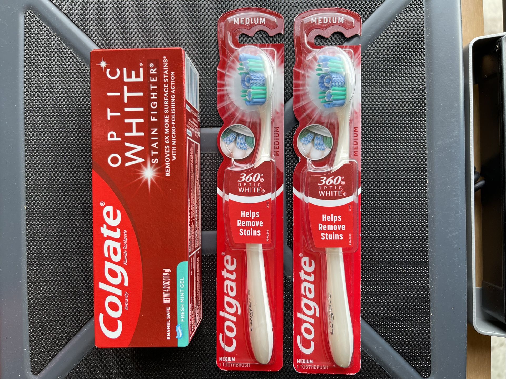 Colgate Toothpaste/Toothbrush Set