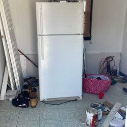 kenmore fridge white 