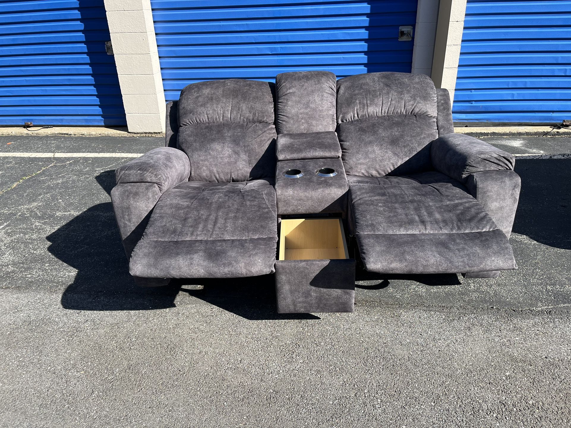 DORIAN LAZYBOY POWER RECLINER