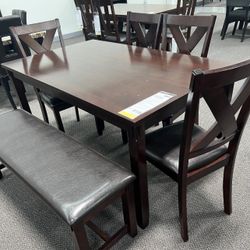 Bonito Comedor De Madera Nuevo En Su Caja 