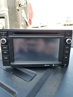 Toyota tacoma OEM engine radio CD player