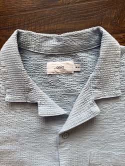 Onia Camp Men's Light Blue Cotton Blend Seersucker Textured Stretch Button Down Shirt