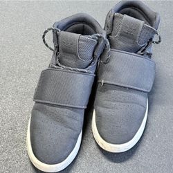 Adidas Men’s Tubular Invader Sneaker