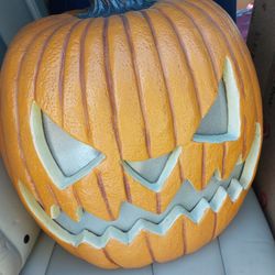 Large Pumpkin That Talks