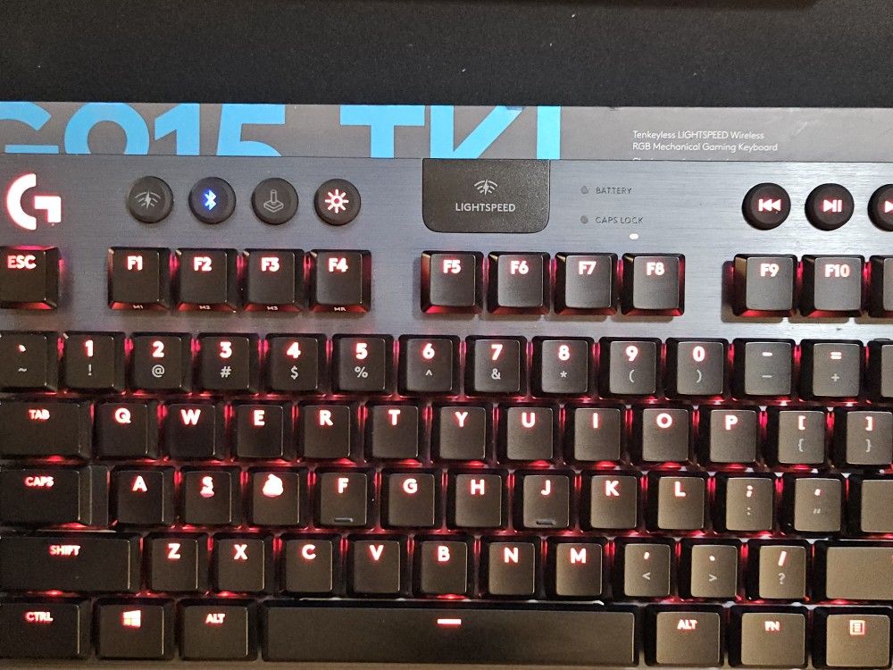 Logitech 915 TKL Wireless/Bluetooth Keyboard