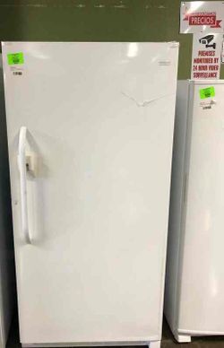 $$$Frigidaire Up-Right Freezer (Model:FFFH20F2QW)$$$ L1C1