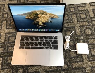 MacBook Pro 15” Touch Bar (mid 2018) 2.6GHz i7 512GB SSD