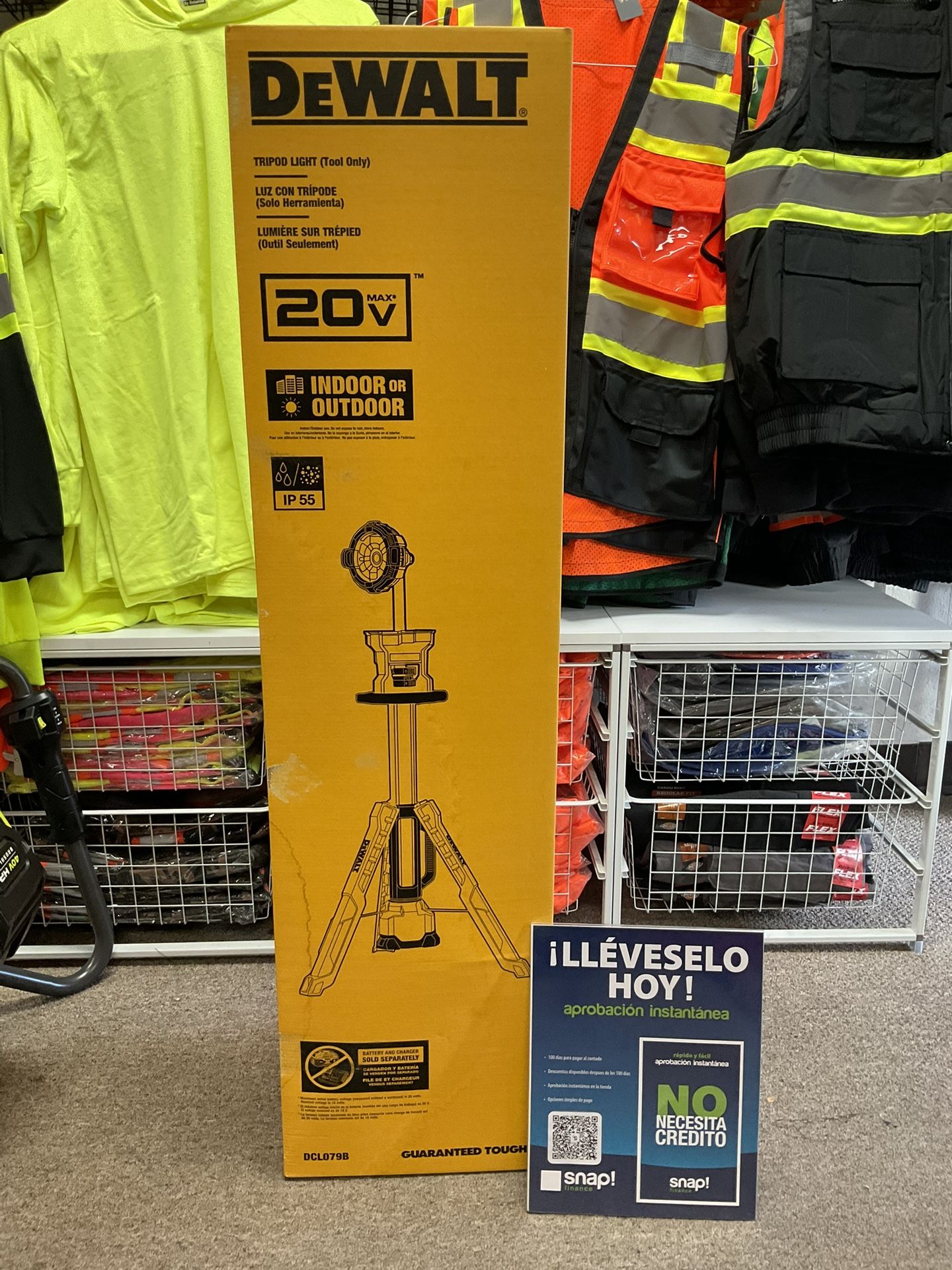 DEWALT 20V MAX 3000 Lumen Adjustable LED Tripod Light - Main Image