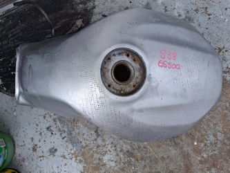 05 Suzuki GS500F GS500 Gas Tank Fuel Petrol Cell GS 500 04-09