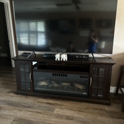 85 In Samsung Tv And Stand 