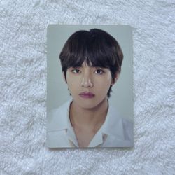 BTS V Taehyung Love Yourself Tour 5/8 Official Photocard