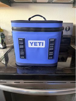 YETI Hopper Flip