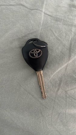 Toyota Car Key with Black Fob