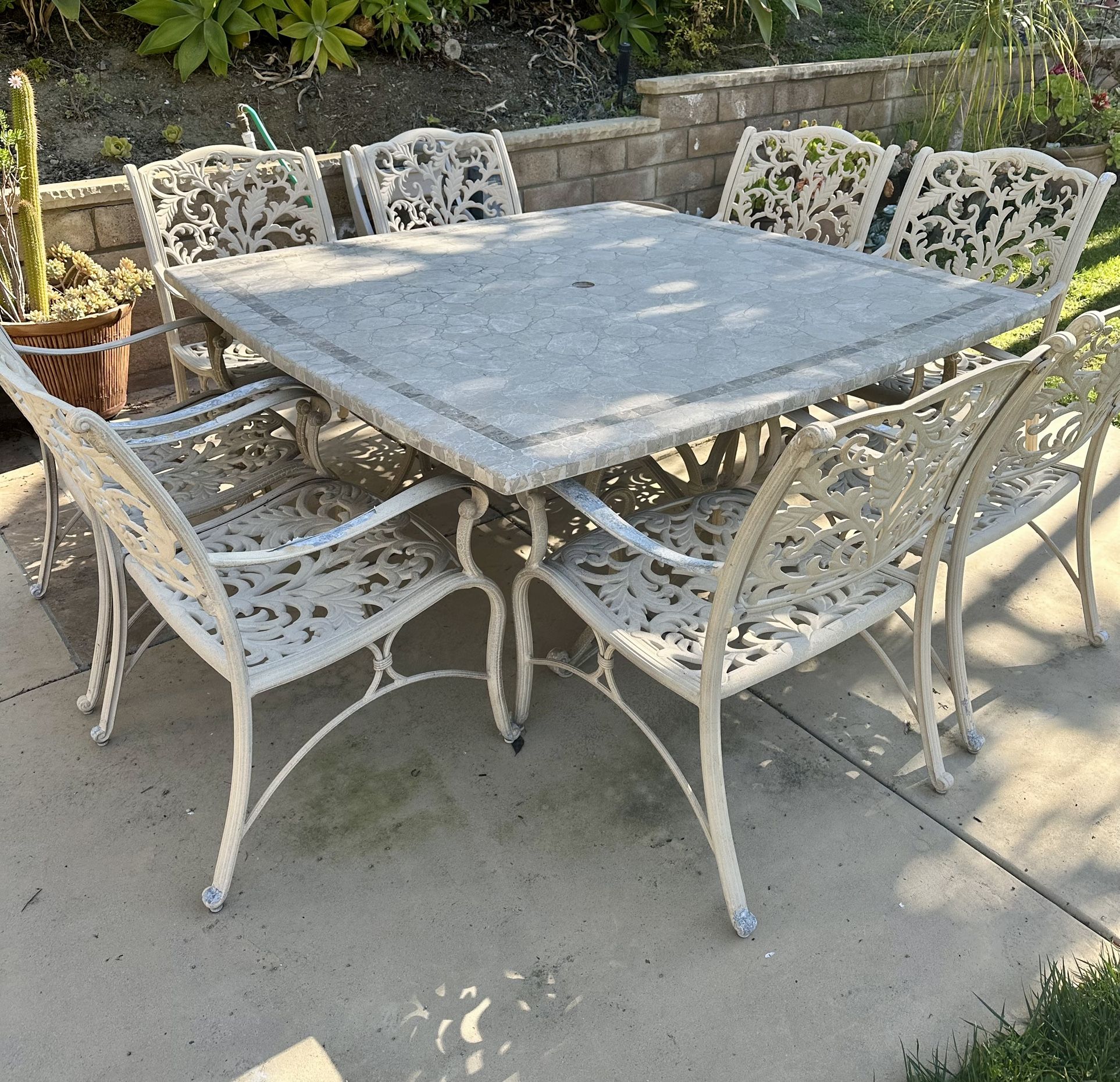 Free patio set - In Rancho Bernardo