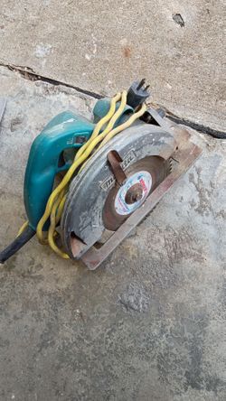 Makita electric Saw