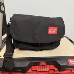 Manhattan Portage SM Sohobo Messenger Bag – Excellent Condition – $45 OBO