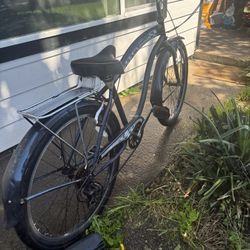 26 Inch beach cruiser bike in good condition ready to ride asking price is $60