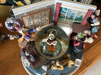 Disney Globes And More 