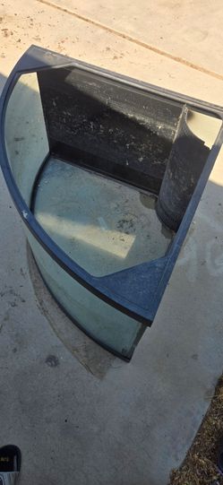 Corner tank