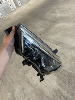 Toyota 4runner 5th Gen Driver Head Light