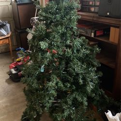 6 Ft Christmas Tree