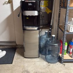 Brio Water Dispenser With 2 Five Gallon Jugs