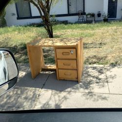 Free Desk