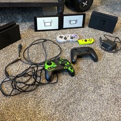 2 Nintendo Switches With One Joycon And 3 Extra Controllers READ DESCRIPTION 
